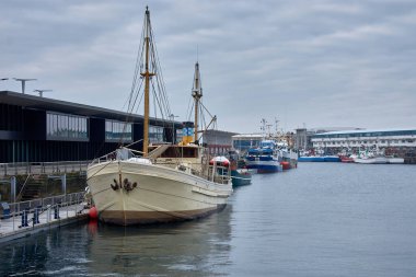 Vigo, Pontevedra, İspanya; 28 Aralık 2024: restore edilen buharlı gemi Hidria Segundo İspanya 'nın Vigo limanına yanaştı. Bir zamanlar su tankeri olan bu eşsiz gemi bölgenin zengin deniz tarihini vurgulamak için dikkatlice korunmuştur. Bir Meksika.