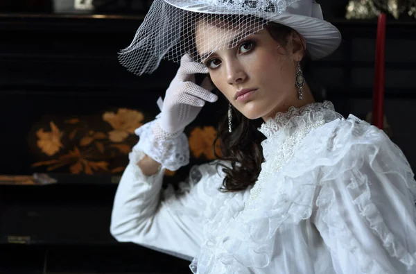 Portrait Girl Retro Dress Hat Veil Gloves Background Piano — Zdjęcie stockowe