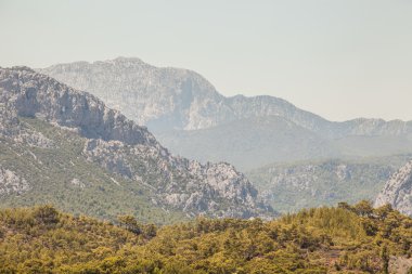 Dağ manzarası. Tepeler ve dağlar
