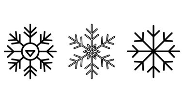 Karmaşık geometrik tasarımları olan üç ayrı siyah ve beyaz kar tanesi simgesi