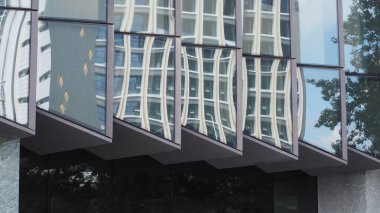 Mimarinin Düşük Açı Görünümü Arkaplan, İş, Modern Mimarlık Binası Arkaplanı, Boşluğu Kopyala