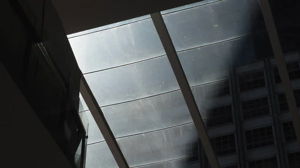 Mimarinin Düşük Açı Görünümü Arkaplan, İş, Modern Mimarlık Binası Arkaplanı, Boşluğu Kopyala