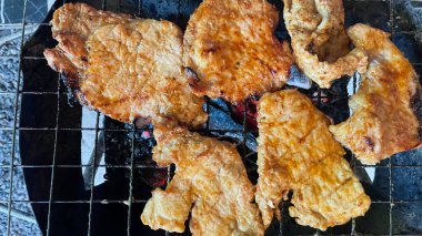 Sokak yemeği, ateşte kızartılmış et, domuz eti tavuk, et ızgarası....,