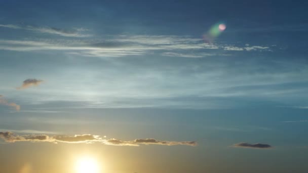Západu slunce na obloze mraky časová prodleva — Stock video