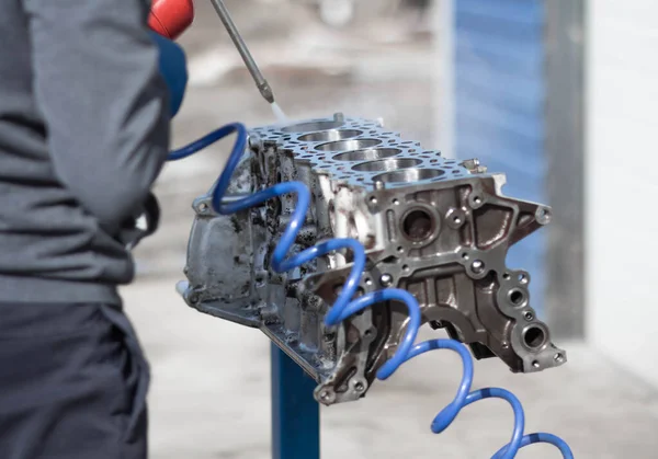 Den Motorblock Waschen Demontierter Motor Aus Dem Auto — Stockfoto