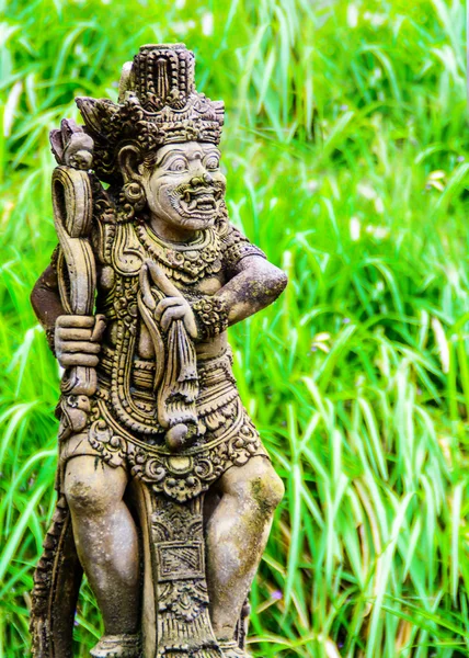 Escultura hindu em um templo em Bali, Indonésia — Fotografia de Stock