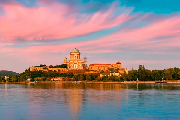 Vista de la Basílica de San Adalberto en Esztergom —  Fotos de Stock