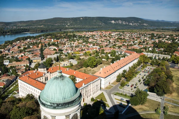 Çatıya Estergon içinde St. Adalbert Basilica