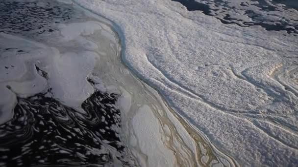 Піна Річці Брудна Вода Стискається Річці Забруднення Води — стокове відео