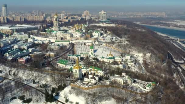 Kiev Pechersk Lavra Nın Güzel Kış Manzarası Karda Birçok Kilise — Stok video