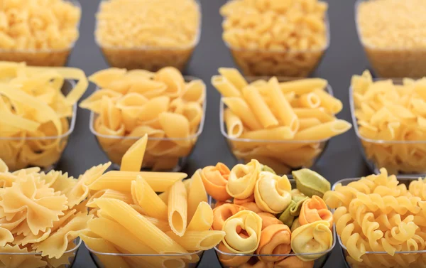 Various shapes of pasta — Stock Photo, Image