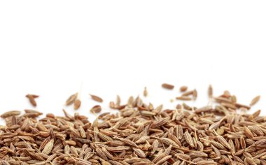 Beyaz arkaplanda kimyon