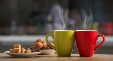 Bardak kahve ve kurabiye