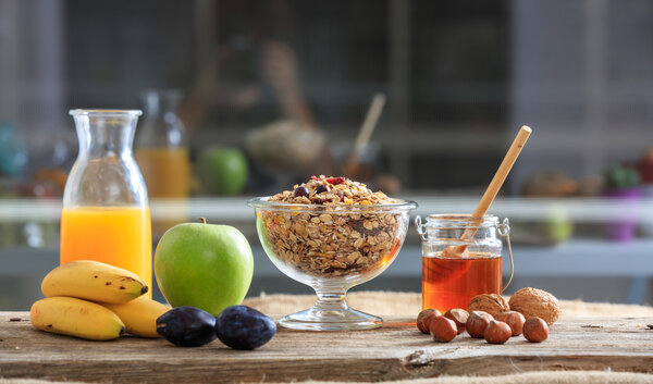 Healthy breakfast with muesli and fresh fruits