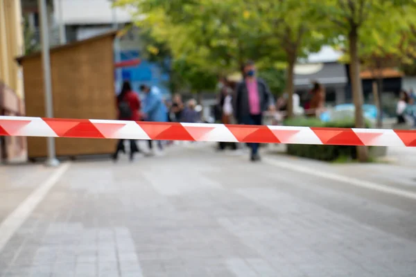 Taśma Ostrzegawcza Przejście Jest Zabronione Czerwono Białe Paski Taśma Ostrzegawcza — Zdjęcie stockowe