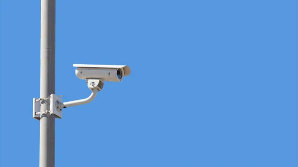 Kamera Monitoring Kamera Bezpieczeństwa Wysokiej Rozdzielczości Niebieskie Tło Nieba Przestrzeń — Zdjęcie stockowe