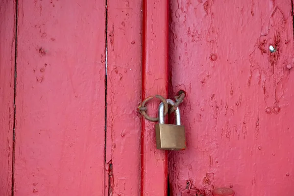 Cadenas Sur Porte Bois Rouge Entrée Fermée Sécurisée Détail Porte — Photo