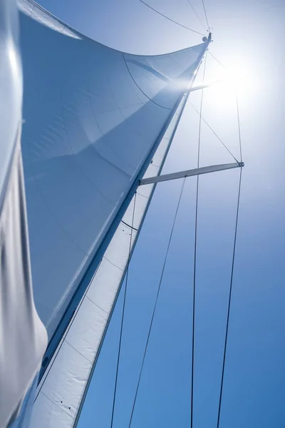Segeln Mit Dem Wind Auf Hoher See Sommerferienkonzept Yachtwind Füllte — Stockfoto