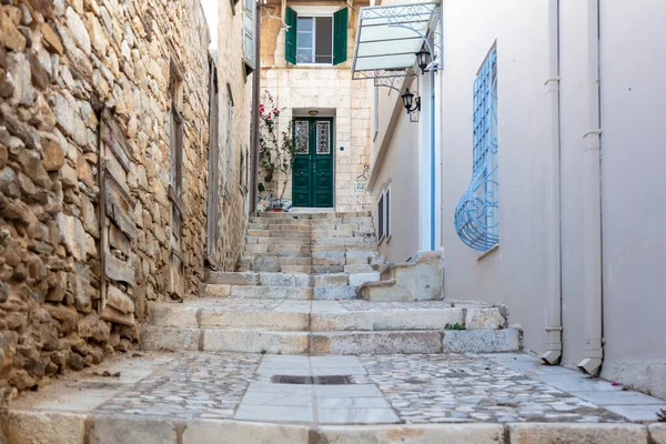 Taş Merdiven Siros Hermoupolis Başkentindeki Neoklasik Yaşlılar Evi Gidiyor Yaz — Stok fotoğraf