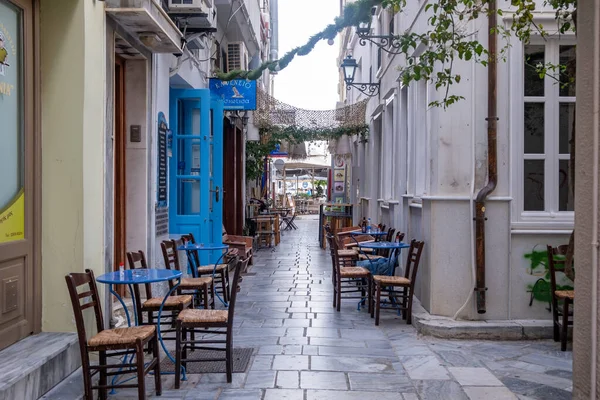 Syros Kykladen Griechenland Mai 2021 Traditionelles Offenes Leeres Café Mit — Stockfoto