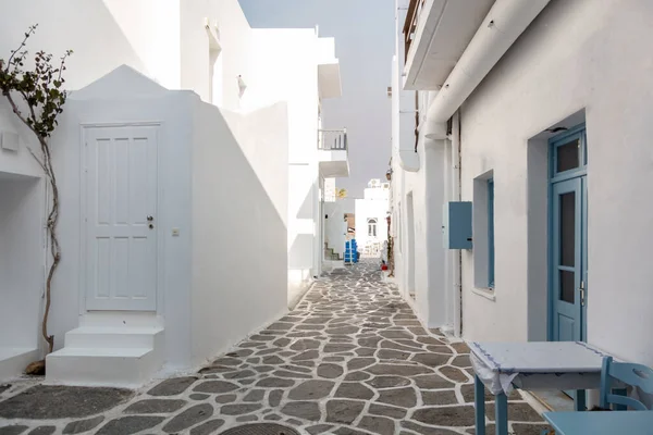 Cicladi Isola Paros Grecia Edifici Imbiancati Stretto Vicolo Ciottoli Scale — Foto Stock