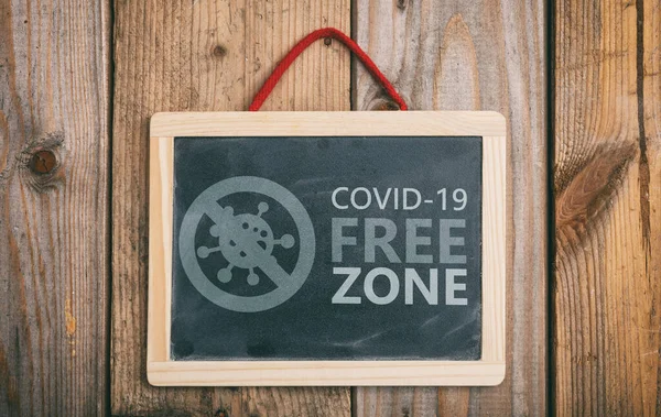 Знак Вільної Зони Ковадла Covid Безкоштовна Текстова Етикетка Zone Висить — стокове фото