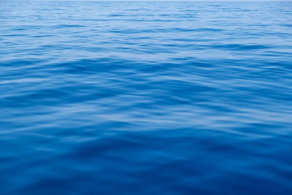 Superficie Agua Mar Calma Con Pequeñas Ondas Océano Quieto Fondo — Foto de Stock