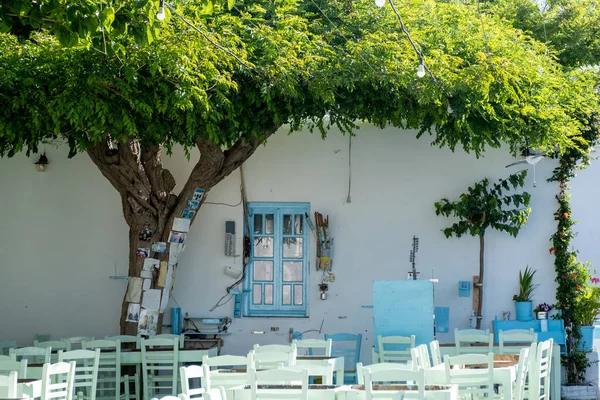 Grecja Wyspa Folegandros Maja 2021 Tradycyjny Bar Świeżym Powietrzu Tawerna — Zdjęcie stockowe