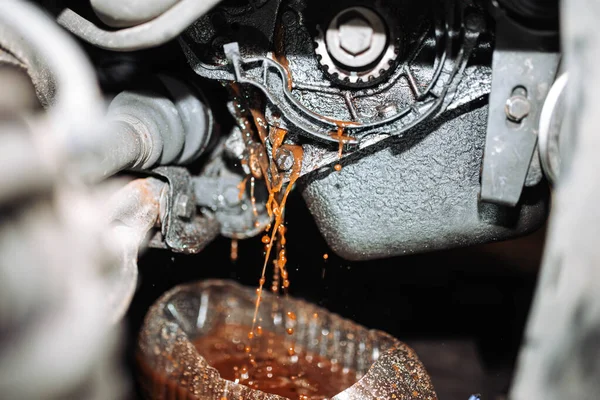 Replacement Antifreeze Engine Cooling System Draining Coolant Removing Water Pump — Stock Photo, Image