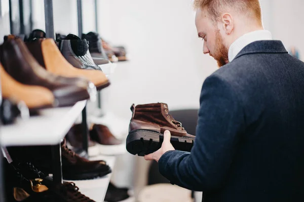 Man Choosing Shoes Store Man Shopping — Stock Photo, Image