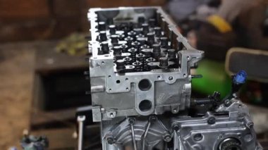 Araba motoru, garajda dizel motor tamiri..