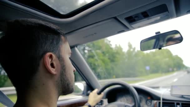 Imágenes Hombre Conductor Está Conduciendo Coche — Vídeos de Stock