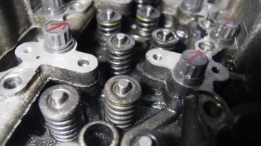 Kilit ve cıvataları kapat