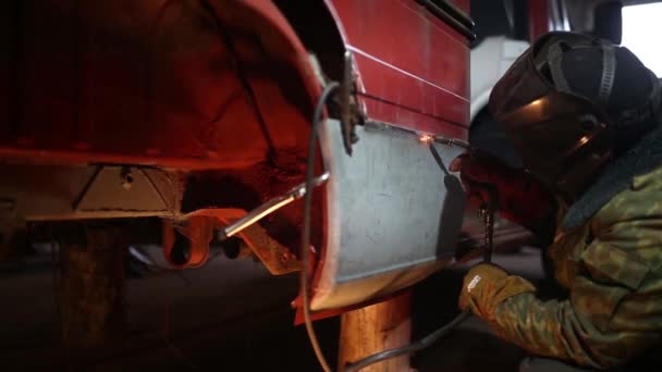 汽车车身修理 卡车焊接 — 图库视频影像