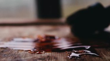 Epoksi cila ile ahşap işleme, sağlam ahşap mobilyaların restorasyonu