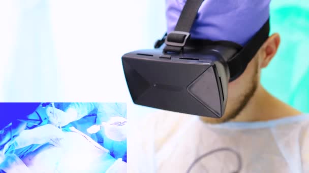 Filmagens Cirurgião Masculino Usando Fone Ouvido Realidade Virtual Fone Ouvido — Vídeo de Stock