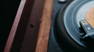 Eski moda gramofon çalar, ahşap müzikal..