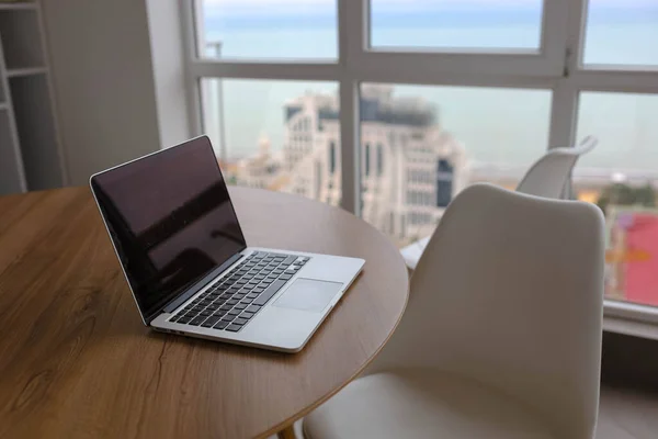 Workplace Wooden Table Armchair Laptop Sea View — 스톡 사진