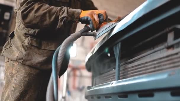Полірування Шпаклівки Кузові Автомобіля Робота Тіла Відновлення Лакофарбового Покриття — стокове відео