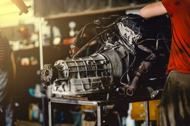 Üç silindirli motorun silindir başlı contasının değiştirilmesi