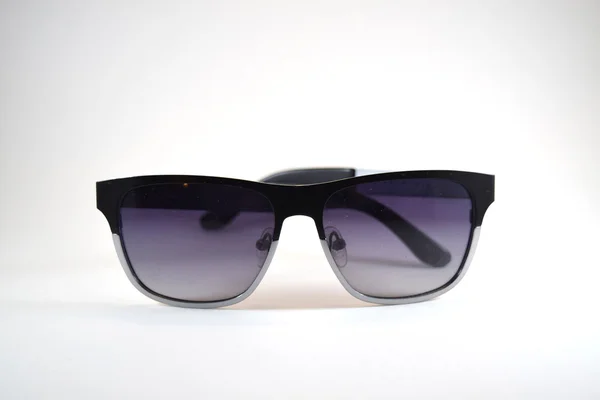 Поляризовані сонцезахисні окуляри ізольовані — стокове фото