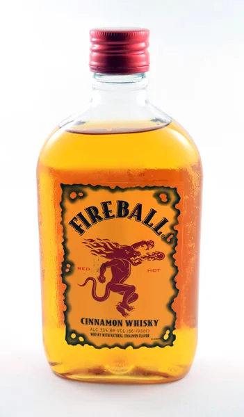 Ateş topu kırmızı sıcak cinammon viski şişesi