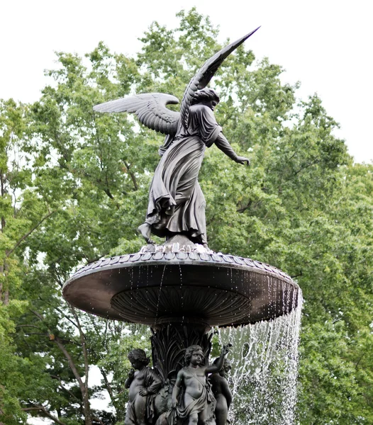 Bethesda fountain angel statue im central park, new york — Stockfoto