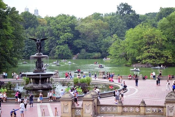 Bethesda çeşme Manhattan'daki Central Park'ta — Stok fotoğraf