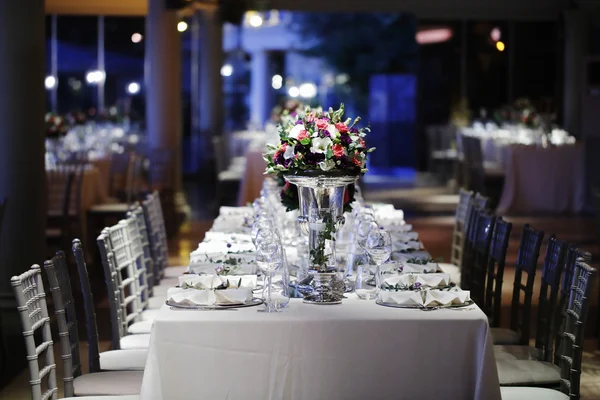 Düğün Konuk yemek masası süsleme, düğün töreni akşam yemeği yemek masası