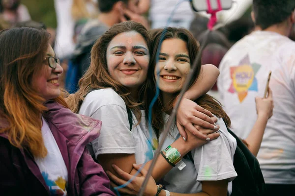 Renk Festivali, Kutsallar, Gençlik Renkli Dans