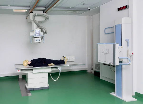 Mannequin Lying Table Ray Machine Training College — Stock Photo, Image