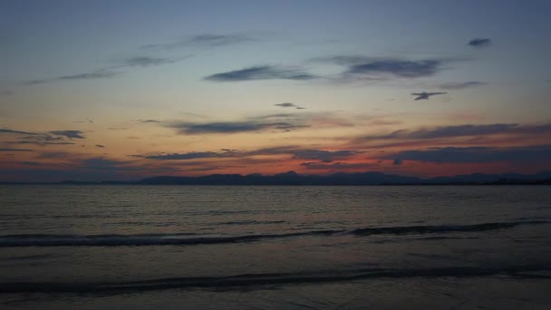 海和山区海上日落的轮廓 — 图库视频影像