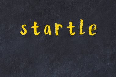 Kolej tebeşir masasında 