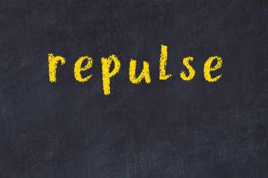 Üzerinde yazı olan siyah karatahta